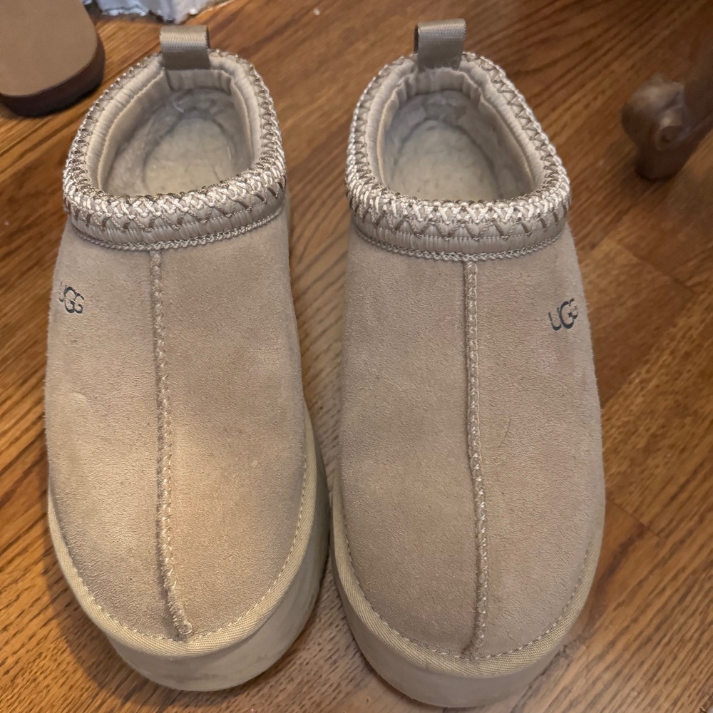 Ugg Platform - image 1